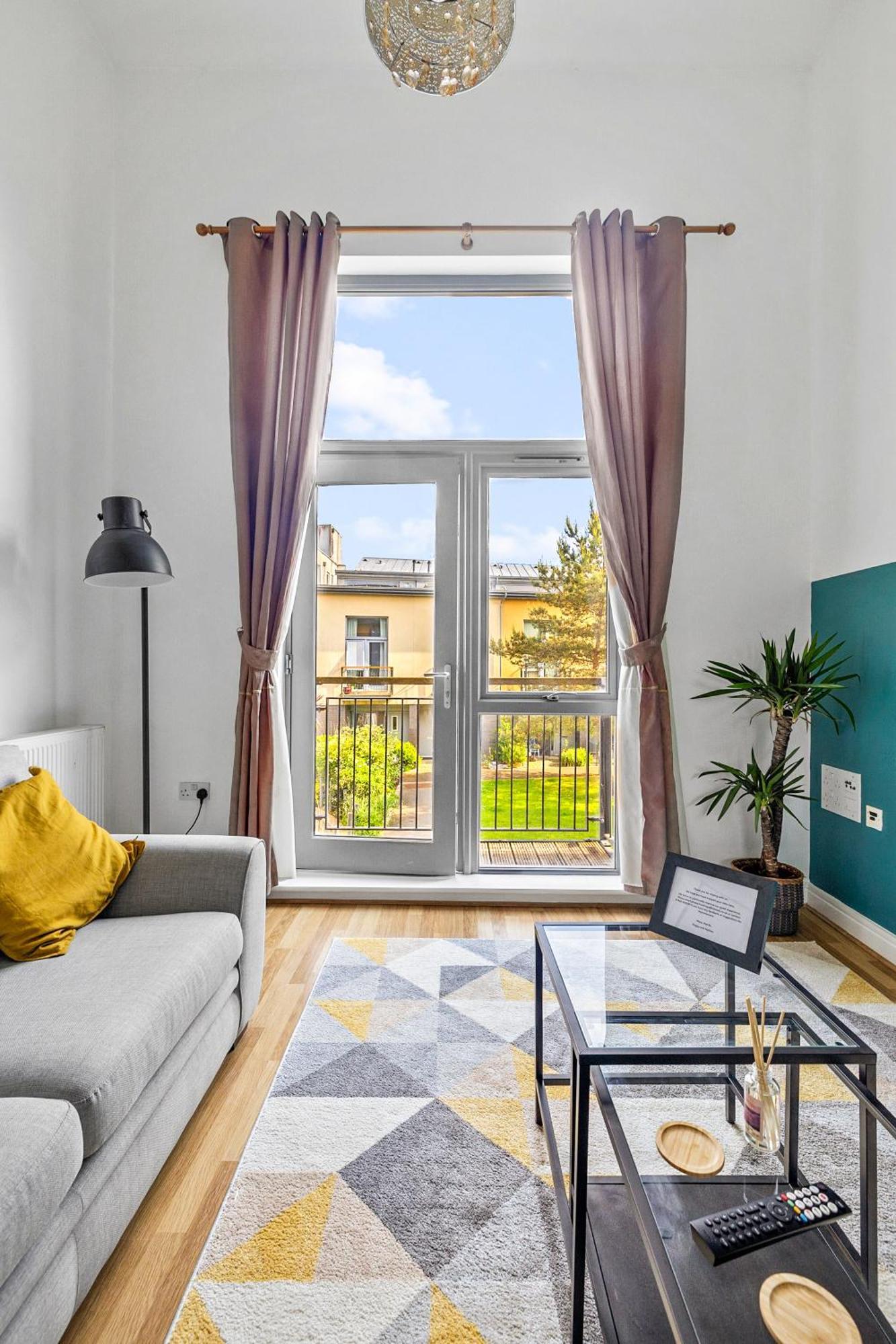Spacious House By Quay - Sleeps 7 - Free Parking Plymouth Exterior foto